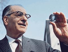 1962 – Joseph F. Lizzadro, Sr. opens his Museum of Lapidary Art in Wilder Park